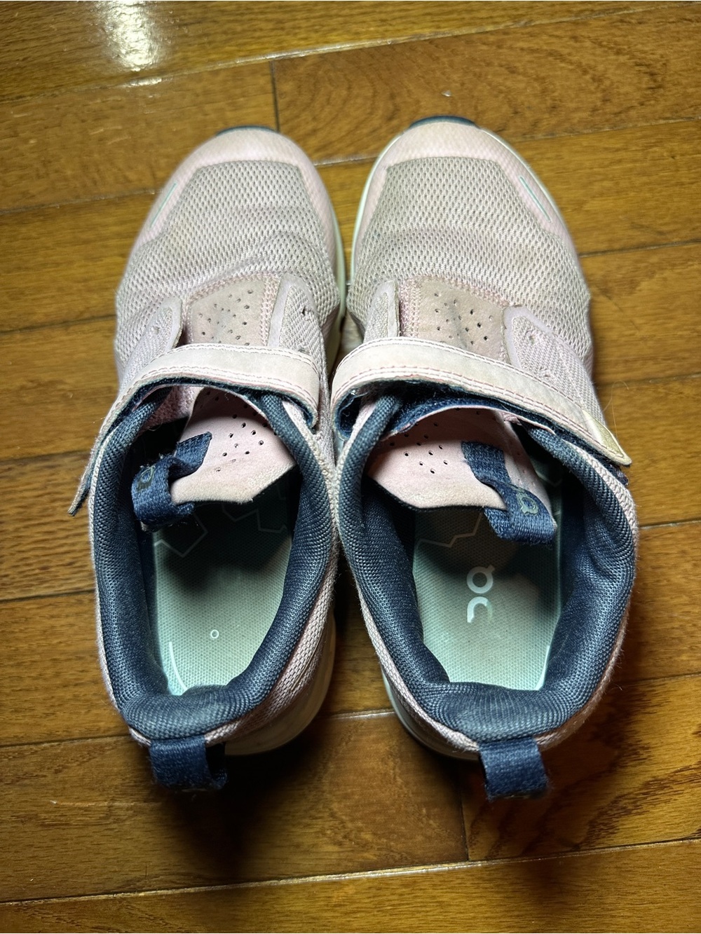 On Cloud Play Shoes Girls Size 2 Kids Zephyr Pink White Sneakers - Picture 6 of 8